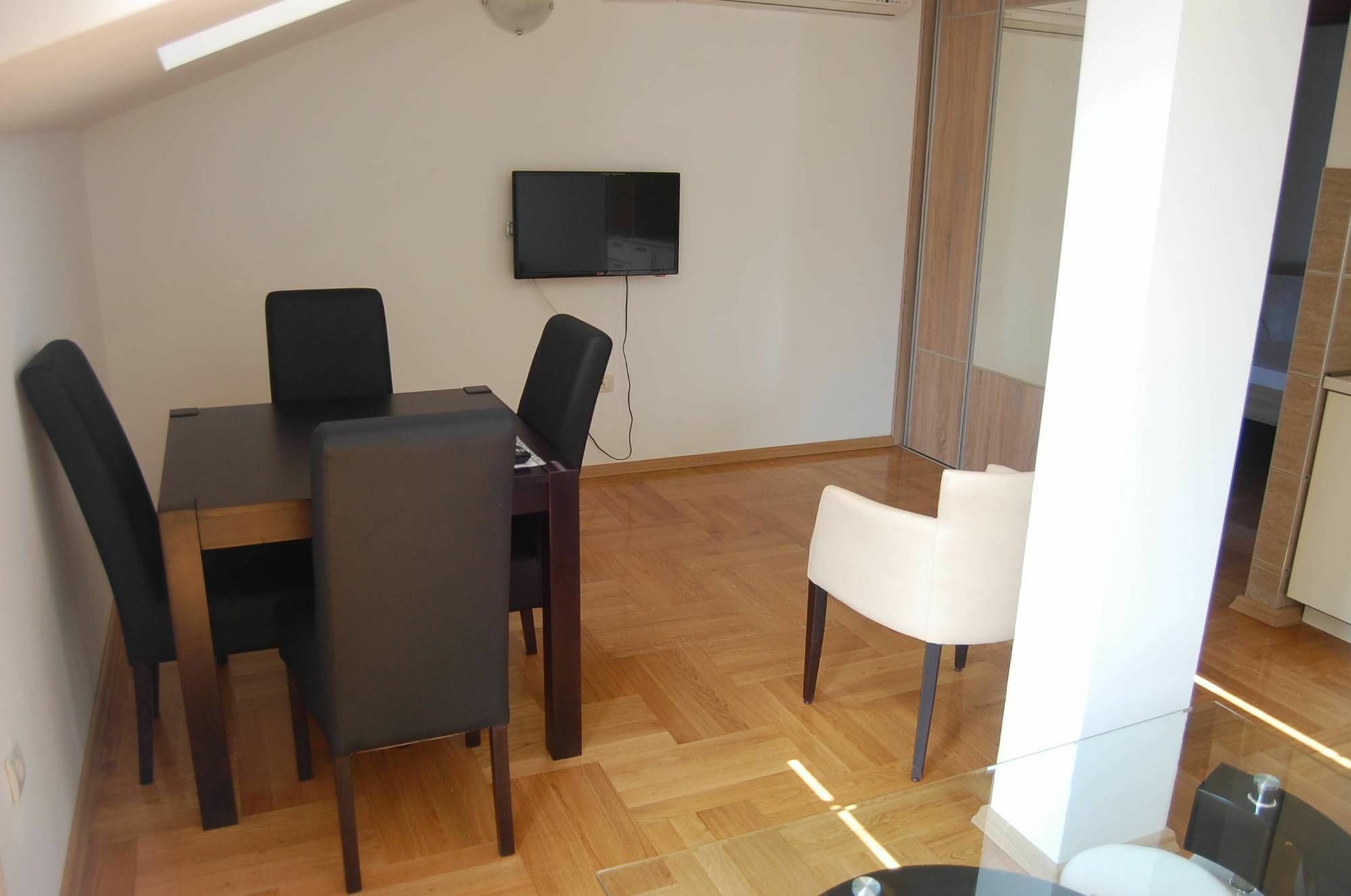 בודווה The Old Town Terrace Apartments מראה חיצוני תמונה