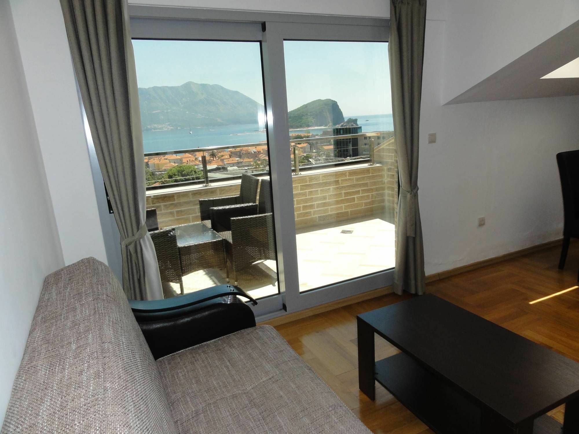 בודווה The Old Town Terrace Apartments מראה חיצוני תמונה